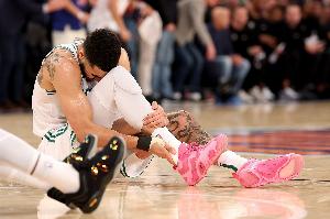 均跟腱断裂!獭兔:和利拉德/哈利/穆雷的群聊很特别 我们理解彼此 均跟腱断裂!獭兔:和利拉德/哈利/穆雷的群聊很特别 我们理解彼此