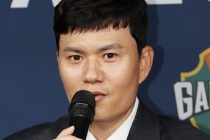 江原FC主帅:因赛程冲突未带来最佳阵容 客战蓉城我们为取胜而来 江原FC主帅:因赛程冲突未带来最佳阵容 客战蓉城我们为取胜而来