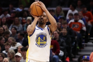 梅尔顿上季健康时场均10.3分3.3板2.8助1.2断 遭ACL撕裂赛季报销 梅尔顿上季健康时场均10.3分3.3板2.8助1.2断 遭ACL撕裂赛季报销