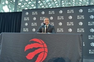 猛龙主帅:新赛季希望球队每天每周都进步1% 我不会回避任何挑战 猛龙主帅:新赛季希望球队每天每周都进步1% 我不会回避任何挑战