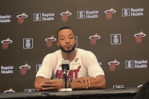 休赛期被快船送到热火!鲍威尔:交易后一切都很棒 很高兴来到这 休赛期被快船送到热火!鲍威尔:交易后一切都很棒 很高兴来到这