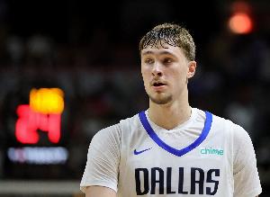 基德:弗拉格拥有能帮助球队的全面技能 他能够胜任球场任何位置 基德:弗拉格拥有能帮助球队的全面技能 他能够胜任球场任何位置