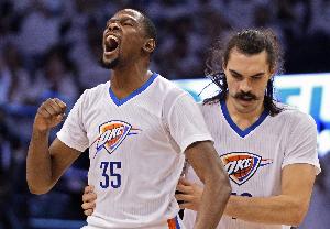 为大哥说话!亚当斯谈杜兰特:他很可靠 是个好兄弟 并不是混蛋 为大哥说话!亚当斯谈杜兰特:他很可靠 是个好兄弟 并不是混蛋