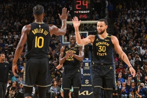 巴特勒:你甚至不需要是勇士的一员 也能理解库里对比赛的影响力 巴特勒:你甚至不需要是勇士的一员 也能理解库里对比赛的影响力