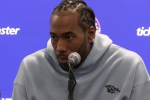 小卡:比尔是非常有威胁的得分手 科林斯的跑跳能力是最顶级的 小卡:比尔是非常有威胁的得分手 科林斯的跑跳能力是最顶级的