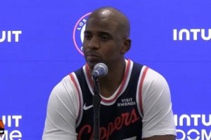 保罗:每支球队进入训练营时都认为他们能赢得总冠军 太有趣了! 保罗:每支球队进入训练营时都认为他们能赢得总冠军 太有趣了!