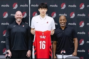 考察了两年!克罗宁:23-24赛季开始就看杨瀚森每场比赛的集锦 考察了两年!克罗宁:23-24赛季开始就看杨瀚森每场比赛的集锦