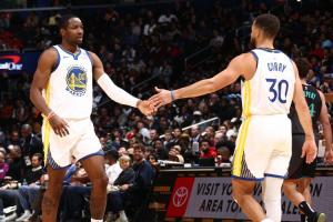 库明加拿钱才肯办事?库里:我不听经纪人的“传话” 库明加拿钱才肯办事?库里:我不听经纪人的“传话”