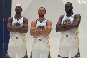 家有三老!勇士官方晒巴特勒、库里、追梦合拍定妆照视频 家有三老!勇士官方晒巴特勒、库里、追梦合拍定妆照视频