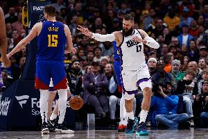 重型双塔!阿德尔曼:约基奇和瓦兰会在某些时候一起登场 重型双塔!阿德尔曼:约基奇和瓦兰会在某些时候一起登场