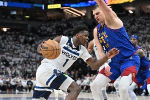 爱德华兹:我们不应该只关注雷霆 约基奇身边搭配好射手会很可怕 爱德华兹:我们不应该只关注雷霆 约基奇身边搭配好射手会很可怕