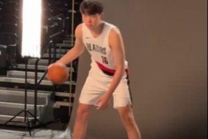 NBA官方：杨瀚森秀运球技巧 开拓者菜鸟迎来生涯首次媒体日