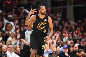 莫布里:会全力以赴去冲击MVP 新赛季我会迎来一次巨大的飞跃 莫布里:会全力以赴去冲击MVP 新赛季我会迎来一次巨大的飞跃