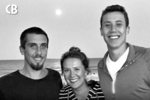 哥哥因精神分裂自杀!邓罗创立基金会 旨在帮助身患精神分裂人群 哥哥因精神分裂自杀!邓罗创立基金会 旨在帮助身患精神分裂人群