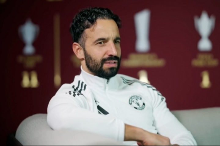 阿莫林专访:我们必须重返欧战 球队需要天塌下来也不在乎的狂人 阿莫林专访:我们必须重返欧战 球队需要天塌下来也不在乎的狂人