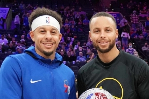 赛斯生涯三分命中率43.3%高于库里!美媒:真水花兄弟! 赛斯生涯三分命中率43.3%高于库里!美媒:真水花兄弟!