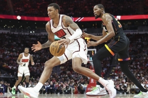 火记:小贾变壮了 他与杜兰特的组合会成为其他球队的大难题 火记:小贾变壮了 他与杜兰特的组合会成为其他球队的大难题