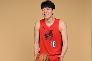 开拓者总裁:选中杨瀚森后 同事让我准备好迎接8亿双眼睛的关注 开拓者总裁:选中杨瀚森后 同事让我准备好迎接8亿双眼睛的关注