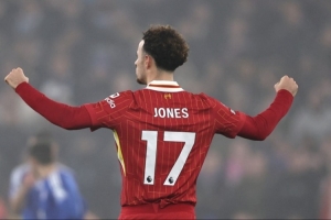 柯蒂斯-琼斯:如果你认为自己每场比赛都能赢,那你一定是疯了 柯蒂斯-琼斯:如果你认为自己每场比赛都能赢,那你一定是疯了