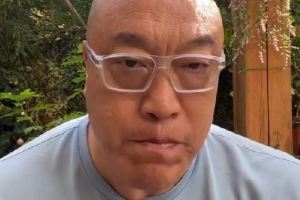 马健:詹姆斯新赛季可能不打背靠背 场均时间应该不超34.9分钟 马健:詹姆斯新赛季可能不打背靠背 场均时间应该不超34.9分钟