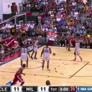 天赋如何？本内特夏联回顾：双手炸框+翻身后仰+干拔3分+梦幻脚步