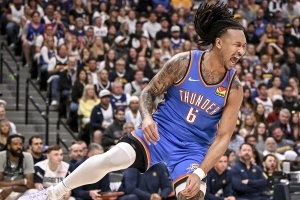 杰林威:希望哈滕&切特都能成功 即使只能出战0分钟我也感觉幸运 杰林威:希望哈滕&切特都能成功 即使只能出战0分钟我也感觉幸运