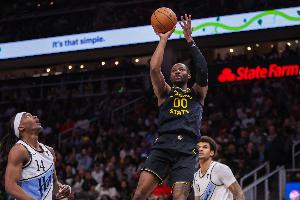 美记:库明加续约是双赢局面!做好3D工作他才能吸引更多球队关注 美记:库明加续约是双赢局面!做好3D工作他才能吸引更多球队关注