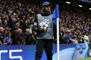 蒂亚戈-席尔瓦长子社媒晒照在斯坦福桥当球童,他弟弟也效力蓝军 蒂亚戈-席尔瓦长子社媒晒照在斯坦福桥当球童,他弟弟也效力蓝军