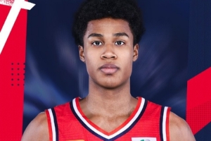 彰华非:遗憾没能留在宏远 广州男篮对我都非常的照顾 彰华非:遗憾没能留在宏远 广州男篮对我都非常的照顾