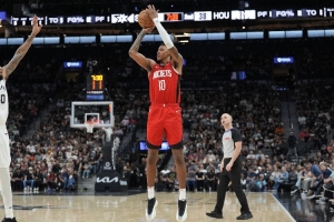 小贾巴里:我有能力三分命中率到40% 我有能力成最佳射手之一 小贾巴里:我有能力三分命中率到40% 我有能力成最佳射手之一