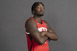 乌度卡：芬尼-史密斯很可能赶不上揭幕战 还不确定他会缺席多少场