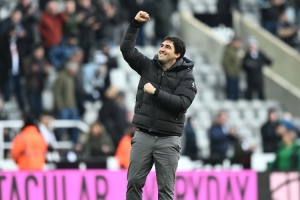 本-福斯特:曼联可以请伊劳拉,索斯盖特也和近几位红魔主帅不同 本-福斯特:曼联可以请伊劳拉,索斯盖特也和近几位红魔主帅不同