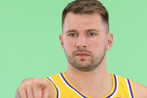 八村塁:东契奇变得更加专注了 现在更像一位领袖了 八村塁:东契奇变得更加专注了 现在更像一位领袖了