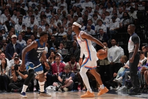 帕金斯:SGA上季很突出 米切尔&华子&卢卡&莫兰特&布克该嫉妒他 帕金斯:SGA上季很突出 米切尔&华子&卢卡&莫兰特&布克该嫉妒他