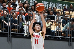 媒体人:照这个速度 张博源上半学期获得的NCAAoffer上双也不意外 媒体人:照这个速度 张博源上半学期获得的NCAAoffer上双也不意外