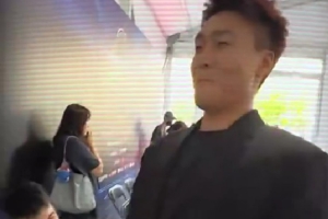 孙铭徽晒与赵睿&周琦聚会视频:一年里大伙能聚一起的时候真不多 孙铭徽晒与赵睿&周琦聚会视频:一年里大伙能聚一起的时候真不多