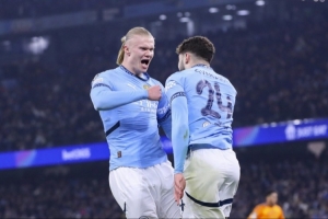 对阵摩纳哥上半场,哈兰德进球数比他成功传球的次数还要多 对阵摩纳哥上半场,哈兰德进球数比他成功传球的次数还要多