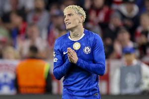 邮报介绍加纳乔脖子的新文身:这从来不是运气,始终是上帝的旨意 邮报介绍加纳乔脖子的新文身:这从来不是运气,始终是上帝的旨意