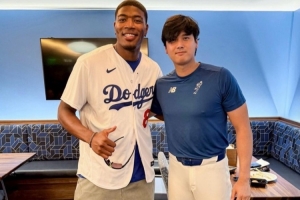 10年7亿美元的棒球手!八村塁晒与大谷翔平的合照 10年7亿美元的棒球手!八村塁晒与大谷翔平的合照