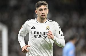 科贝:哈维-阿隆索未考虑让巴尔韦德在对阵黄潜时担任右后卫 科贝:哈维-阿隆索未考虑让巴尔韦德在对阵黄潜时担任右后卫