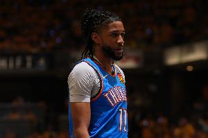 以赛亚-乔谈训练营:我们凝聚力很强 上赛季已打下基础努力变更好 以赛亚-乔谈训练营:我们凝聚力很强 上赛季已打下基础努力变更好