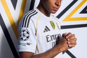 上演帽子戏法,官方:姆巴佩当选本轮欧冠最佳球员 上演帽子戏法,官方:姆巴佩当选本轮欧冠最佳球员