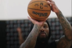 弹无虚发!开拓者官方社媒分享利拉德最新三分训练视频 弹无虚发!开拓者官方社媒分享利拉德最新三分训练视频