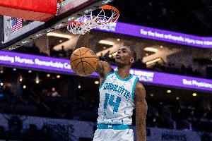 中锋是球队短板!迪亚巴特:没人愿意听这样的评价 比赛见分晓 中锋是球队短板!迪亚巴特:没人愿意听这样的评价 比赛见分晓