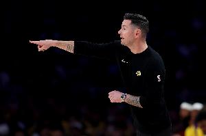 湖人魔鬼体能训练:34秒6个全场折返 第二组60秒10个 最后再来6个 湖人魔鬼体能训练:34秒6个全场折返 第二组60秒10个 最后再来6个