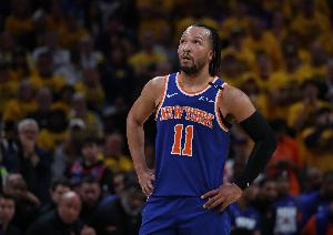 状态一般！布伦森出战17分钟 8中2&三分3中0仅拿6分4助攻