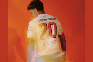 比朔夫:我想赢得奖杯,每场比赛都想赢,想证明我配得上拜仁球衣 比朔夫:我想赢得奖杯,每场比赛都想赢,想证明我配得上拜仁球衣