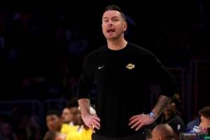 季前赛成功的定义?雷迪克:无关胜负 关键是为攻防两端打下基础 季前赛成功的定义?雷迪克:无关胜负 关键是为攻防两端打下基础