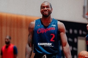 氛围真不错!快船官方今日训练照:全员面带笑容 哈登&保罗嬉戏 氛围真不错!快船官方今日训练照:全员面带笑容 哈登&保罗嬉戏