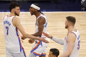 哈滕谈与切特化学反应:现在已经不错了 在此基础上继续打磨 哈滕谈与切特化学反应:现在已经不错了 在此基础上继续打磨